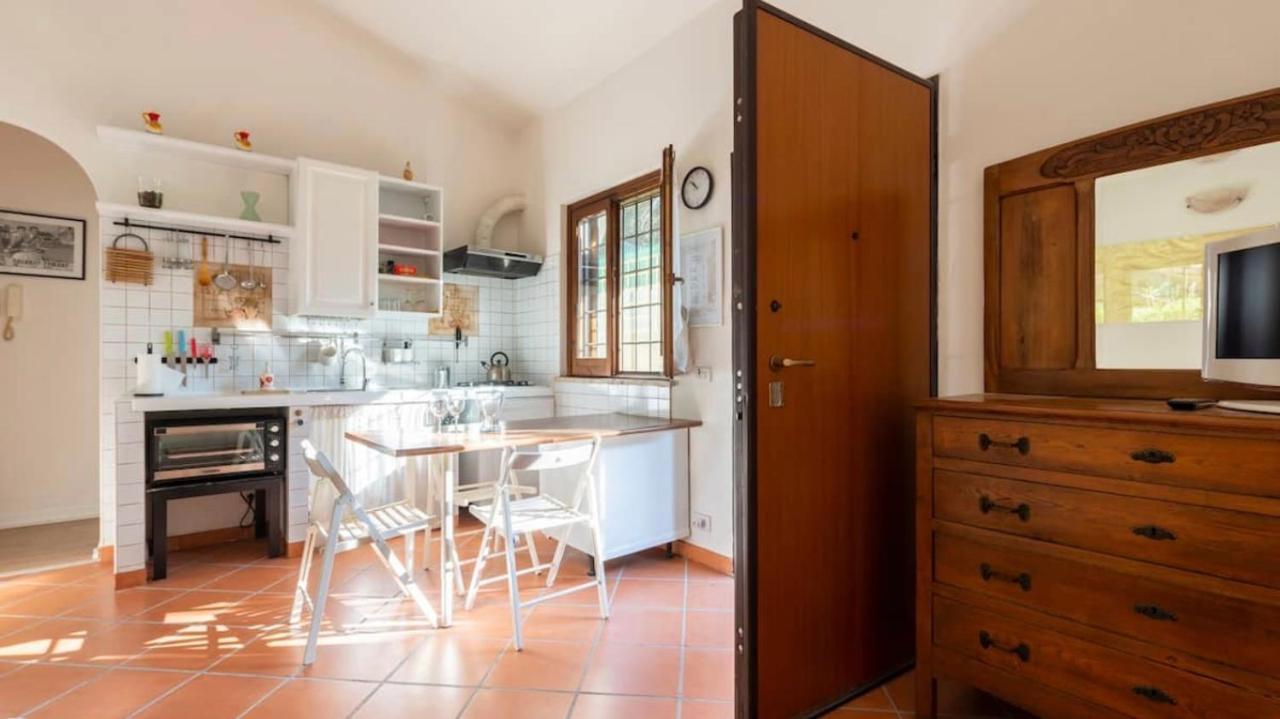 Independent House With Private Patio In Rome Villa Exterior photo